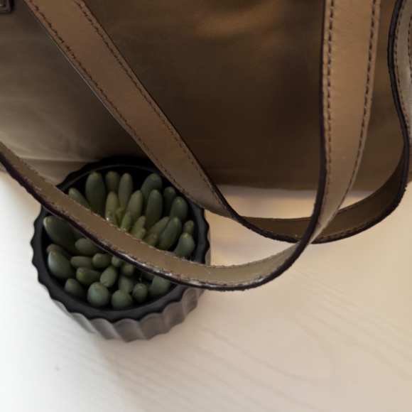 Marc Jacobs Wingman Tote Bag - Picture 5 of 12